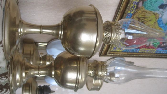 продаю реставрированые стариные большие керосиновые лампы