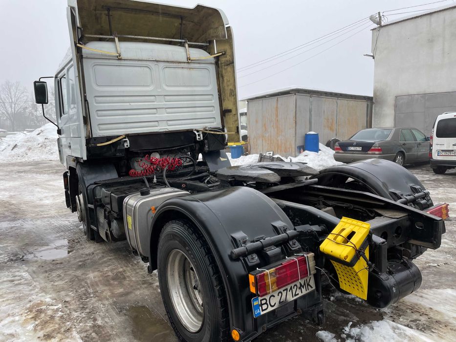 Продаж MAN F2000 вантажний спеціалізований сідловий тягач-Е