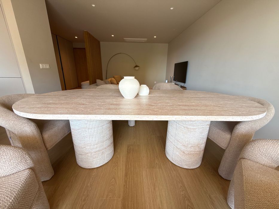 mesa de jantar oval