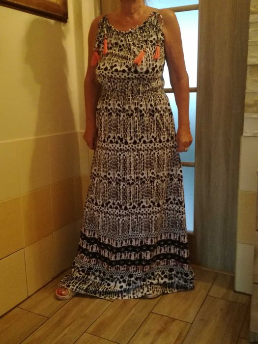 Długa letnia sukienka