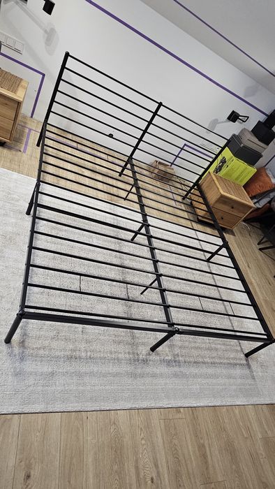 Łóżko metalowe 180x200  ze stelażem