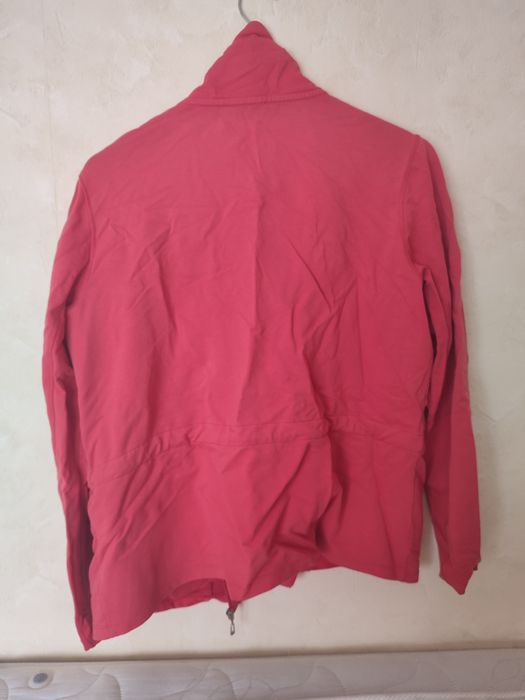 Куртка легка жіноча