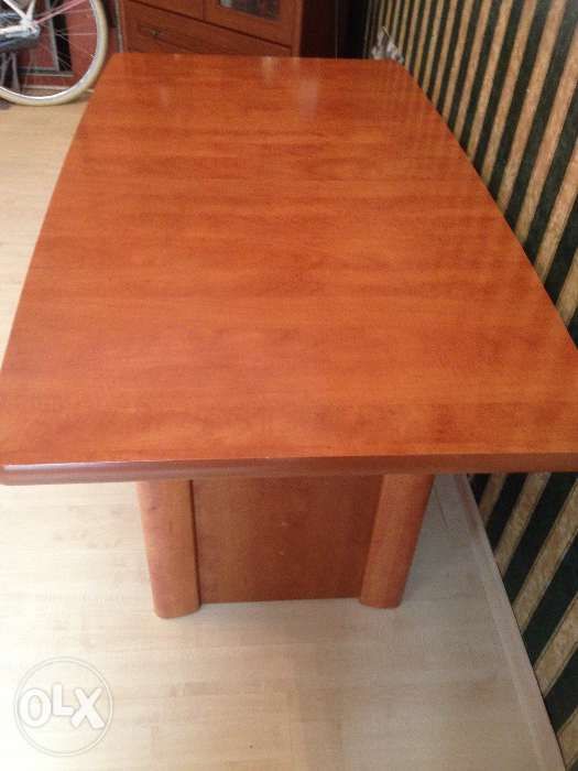 Stół  na 6/8 osób