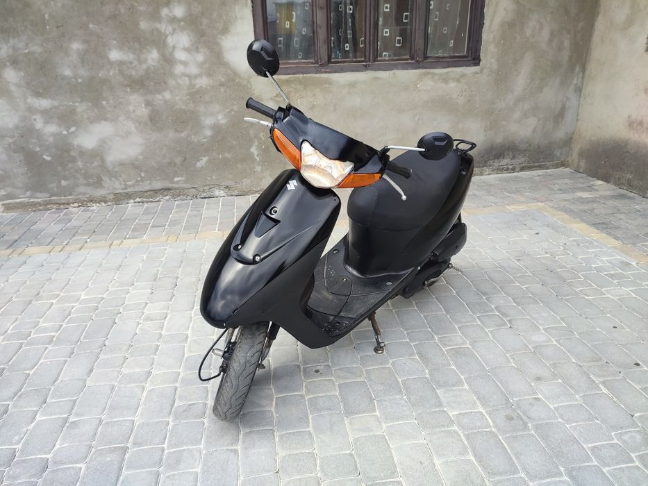 Продам скутер Сузукі у гарному стані