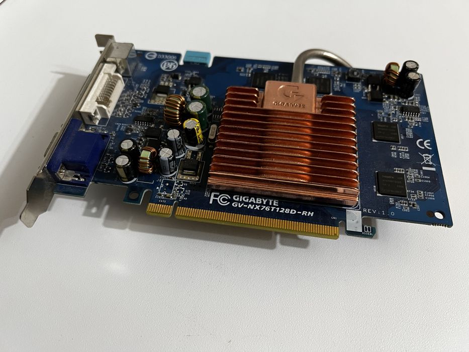 Відеокарта Gigabyte GV-NX76T128D-RH