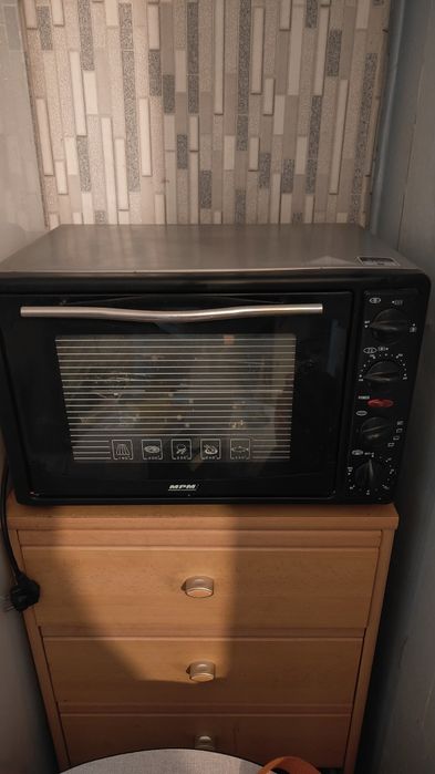 Piekarnik elektryczny z termoobiegiem 35l