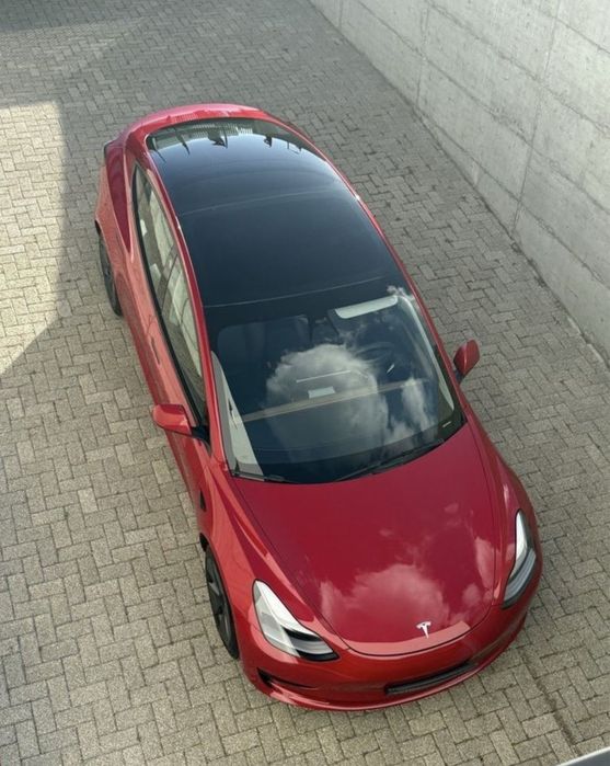 Aluguer de viatura Tesla Model 3 para atividade TVDE c/opcao de compra
