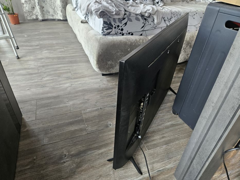 Телевізор 43" Samsung UE43TU7090UXUA (2020) • Повний комплект • На запчастини