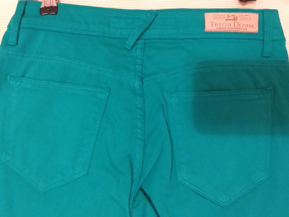 Calças de ganga verde da Tiffosi (por estrear)