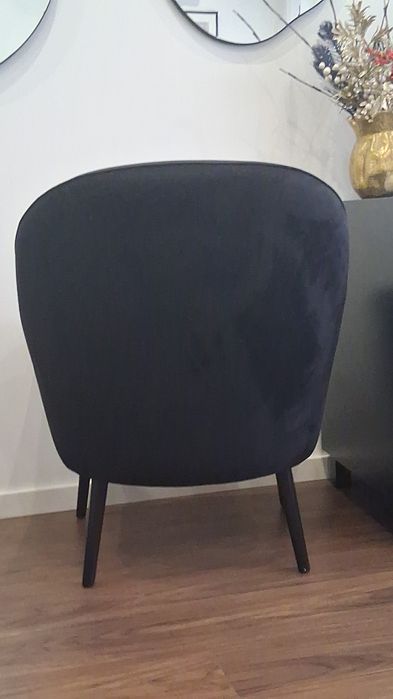 Poltrona cor preto como nova
