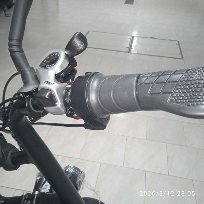 Bicicleta eletrica, nova, 2000 W, 21 Ah, dobrável (no meio)