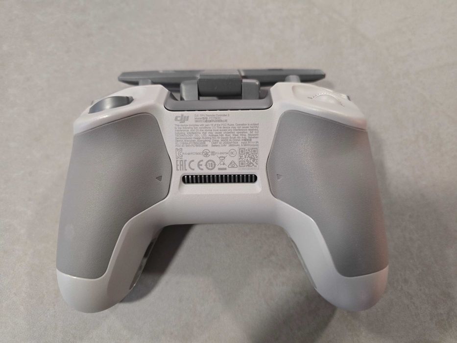 DJI FPV Remote Controller / Command V2446553481891041281