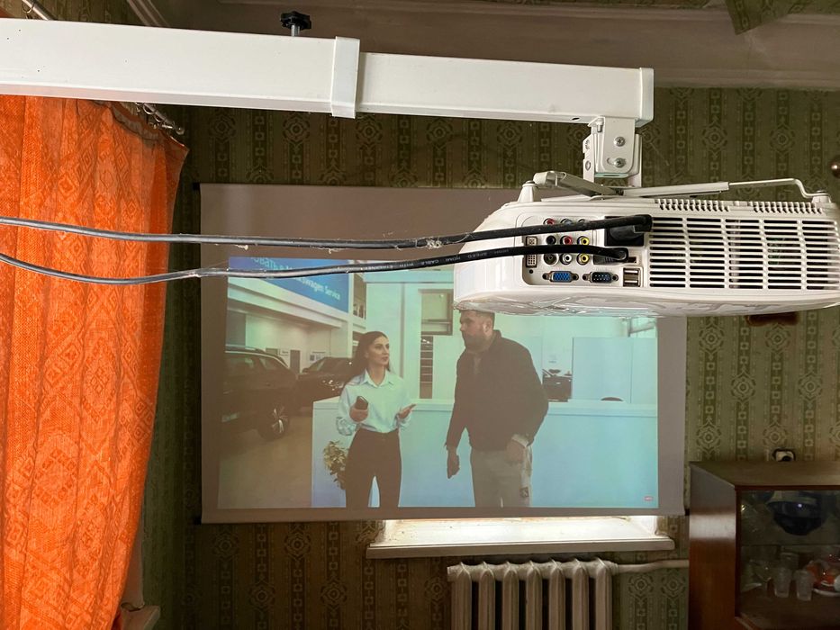 LED Проектор 1920х1080 CRE-VX2000 (EPSON D7), 3LCD, 50 000ч,3000lm,88W