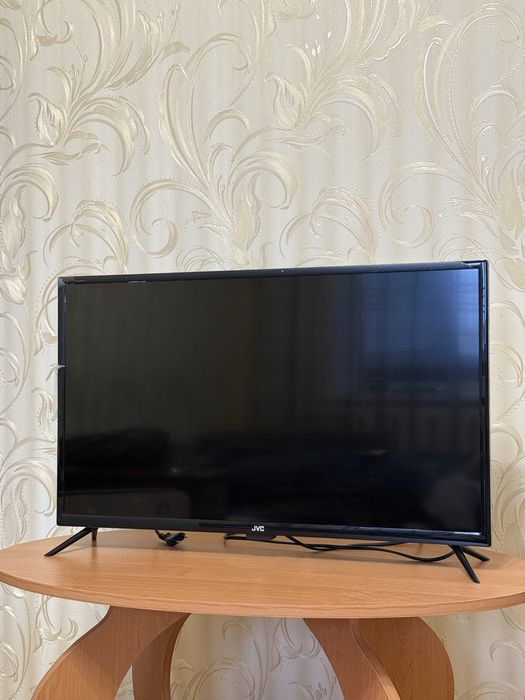 телевізор JVC в гарному стані