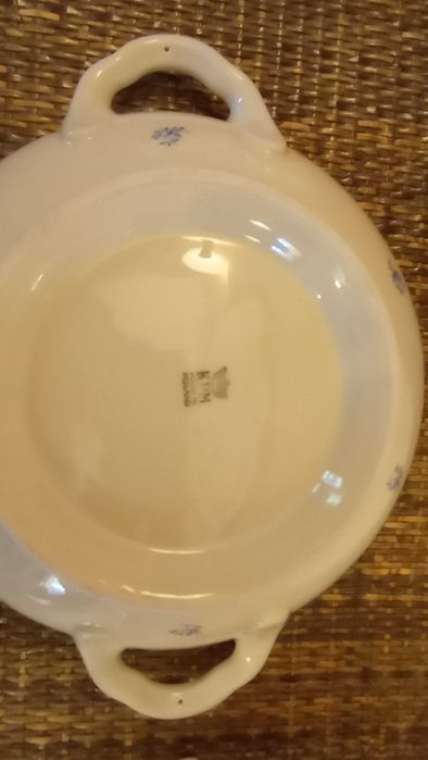 Zestaw naczyń porcelanowych do serwowania