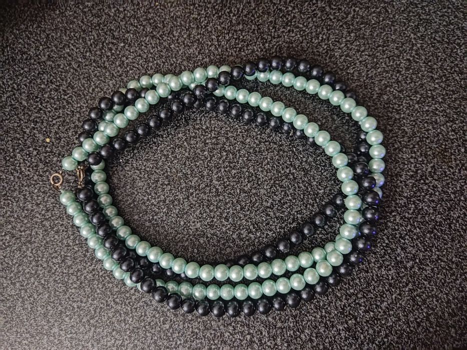 Колье из искусственного жемчуга / Бусы под платье