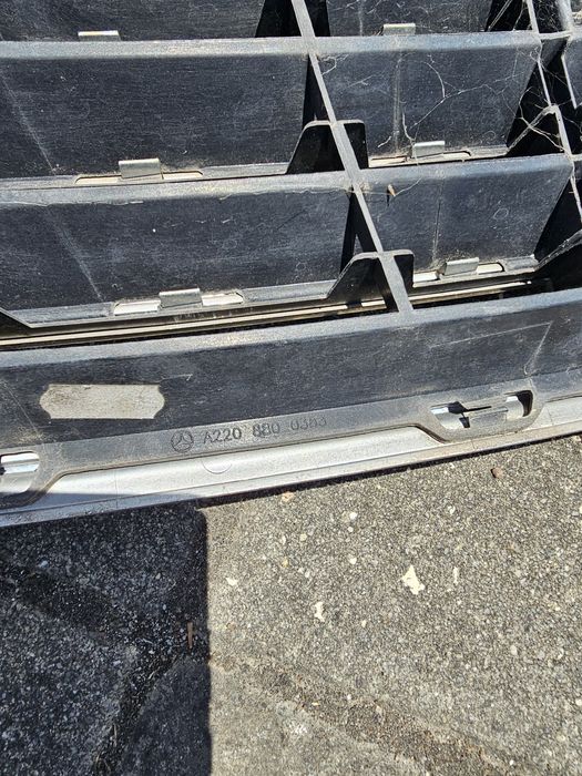 Grelha radiador Mercedes w220 classe S ref  A2208800383