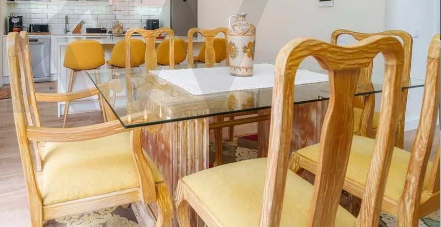 Mesa de Sala de jantar com cadeiras