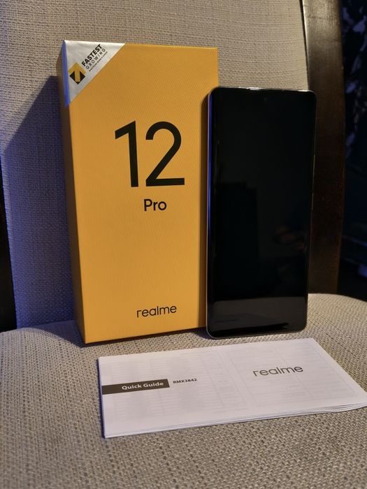 Realmy 12 pro  jak nowy