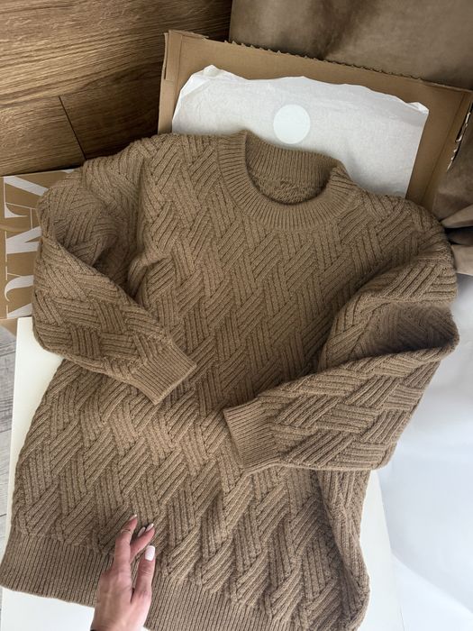 Светр вʼязаний теплий с м