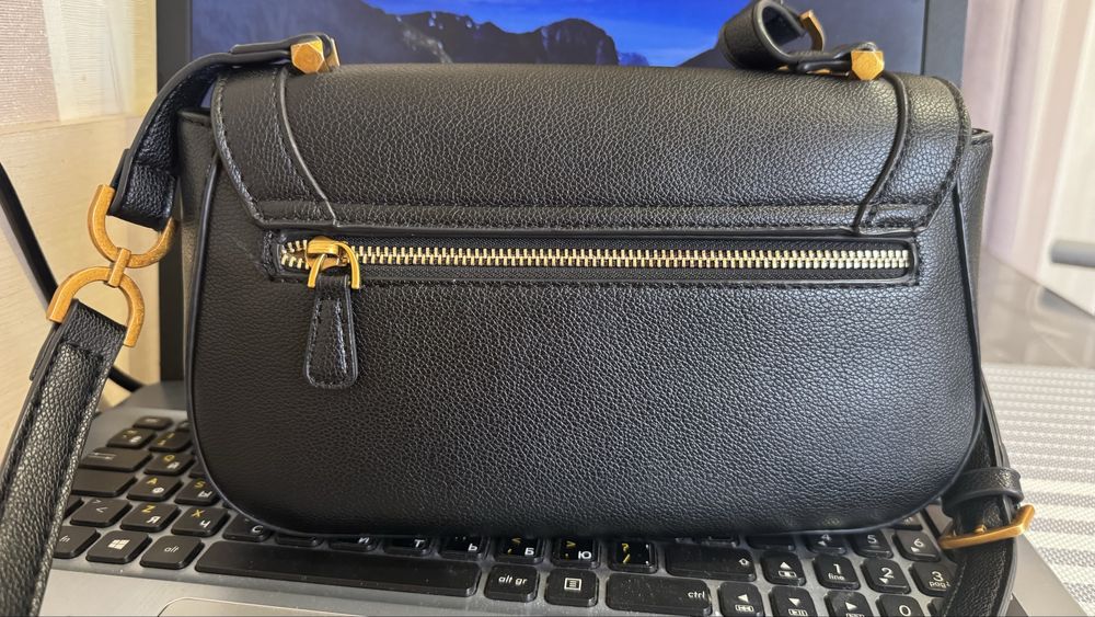 Продам Сумка Guess