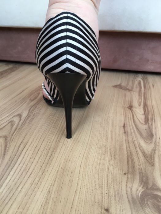 Nowe eleganckie buty rozm 41
