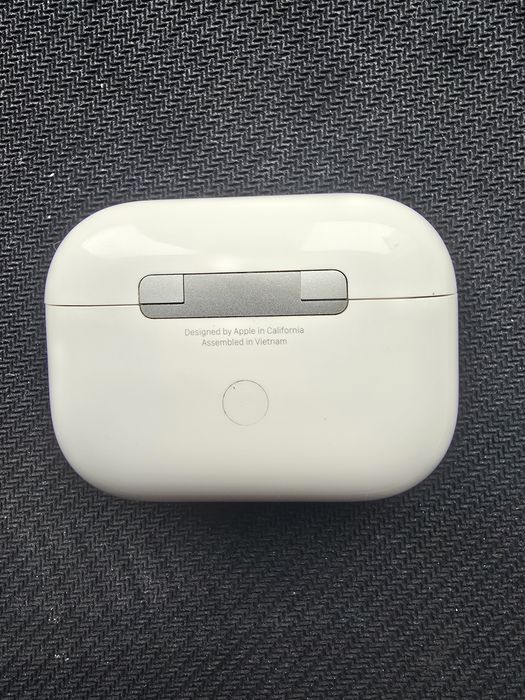 AirPods Pro оригинал (хриппят наушники)