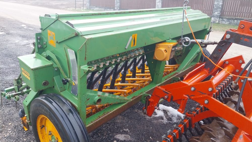 SIEWNIK do zboża 2,5m AMAZONE D8 Super Drobny Wysiew Hassia dk d7d9