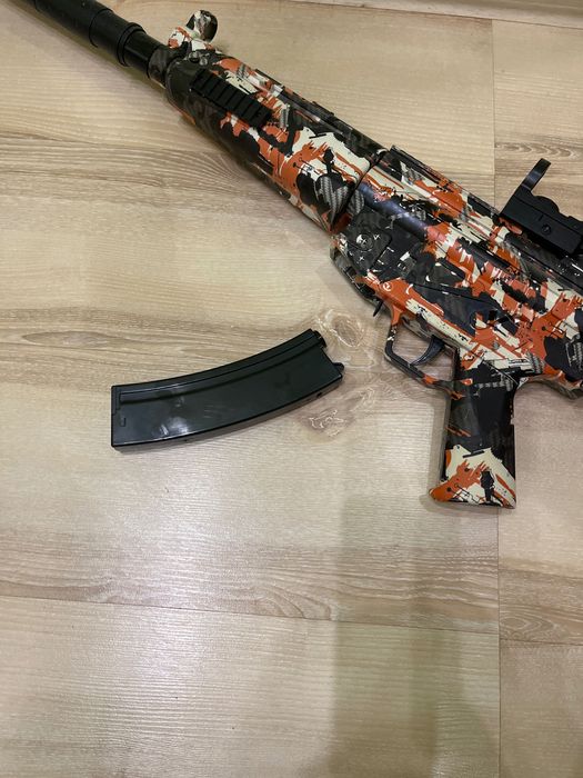 Дитячі іграшки автомат