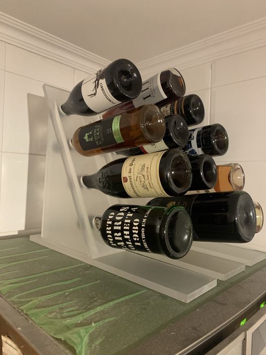 Suporte garrafas para 4 garrafas