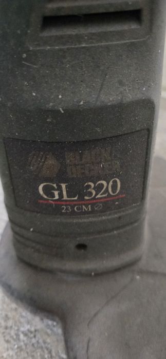 aparador de relva (ou roçadora) Black & Decker GL 320,