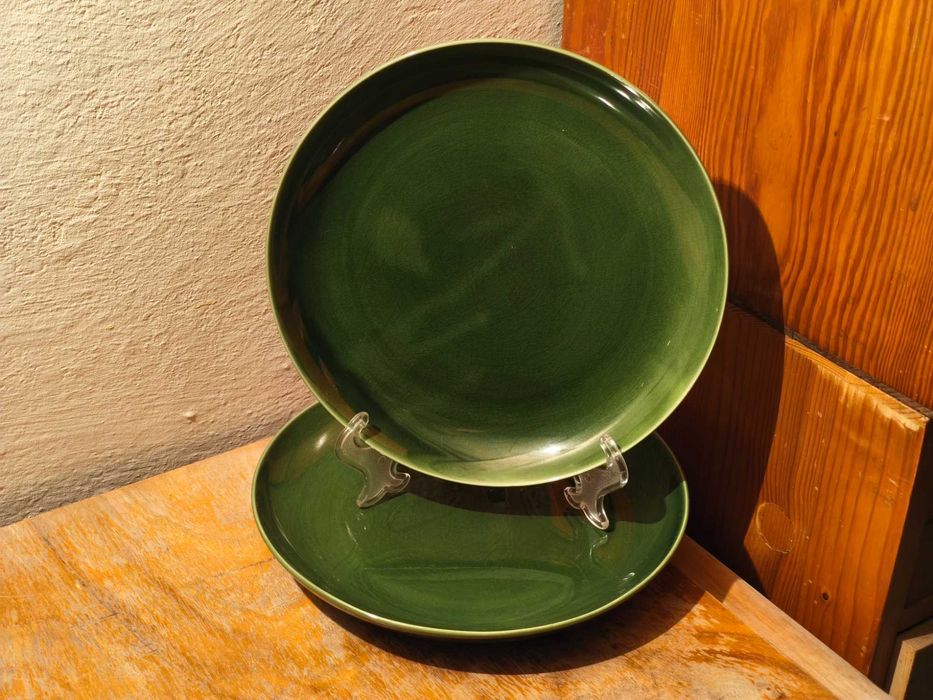 Zielony talerz obiadowy Porcelit Pruszków PRL