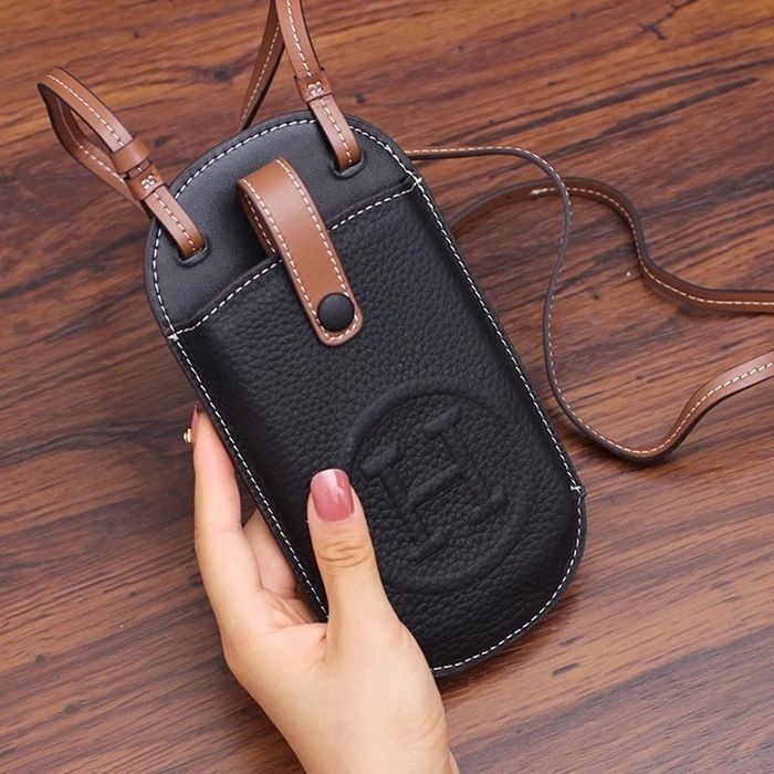 саяжайдағы жалаңаш әйелдер