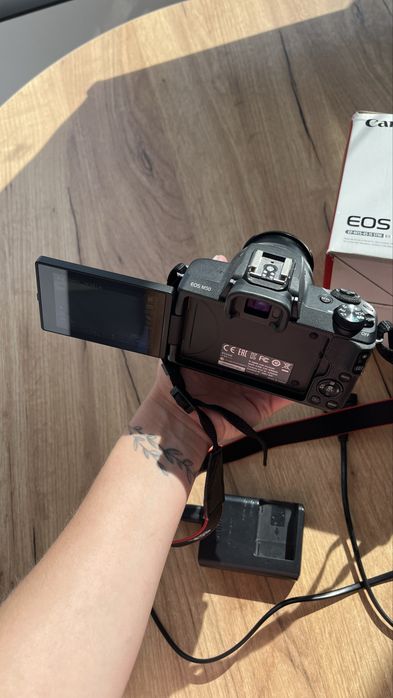 Фотоапарат canon m50 + обʼєктив 15-45 мм
