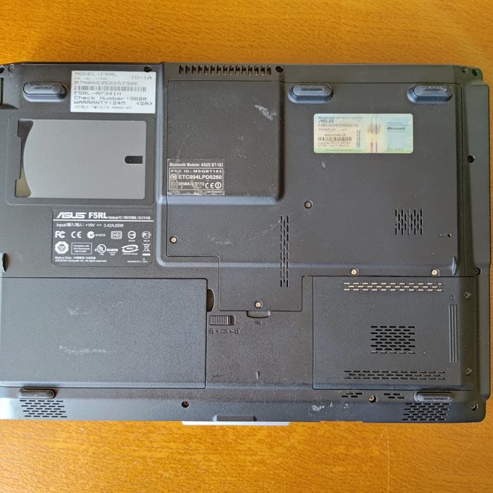 Laptop Asus F5RL uszkodzony