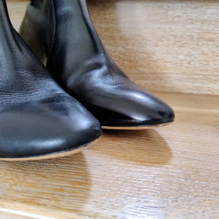 Salvatore Ferragamo - skórzane buty za kostkę na rzeźbionym obcasie