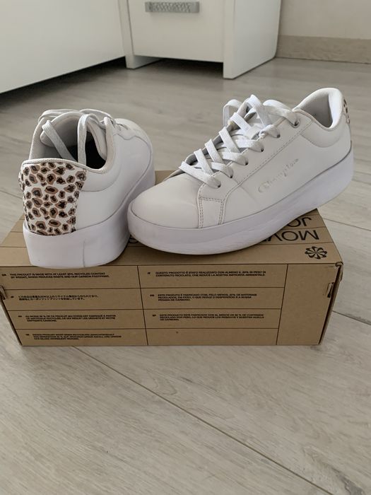 Кросівки жіночі Чемпіон