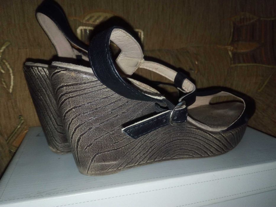 Buty r. 40 sandały na koturnie