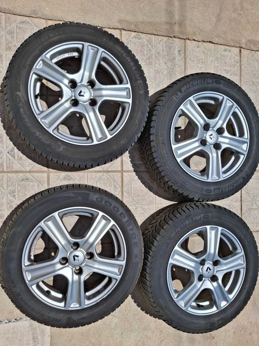 Conjunto 4 Jantes Especiais Renault 15" + Pneus 165/65 R15