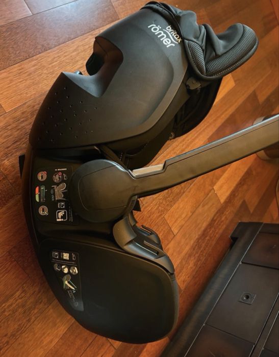 Fotelik Britax Romer Baby-Safe Pro, lzejszy od Cybex