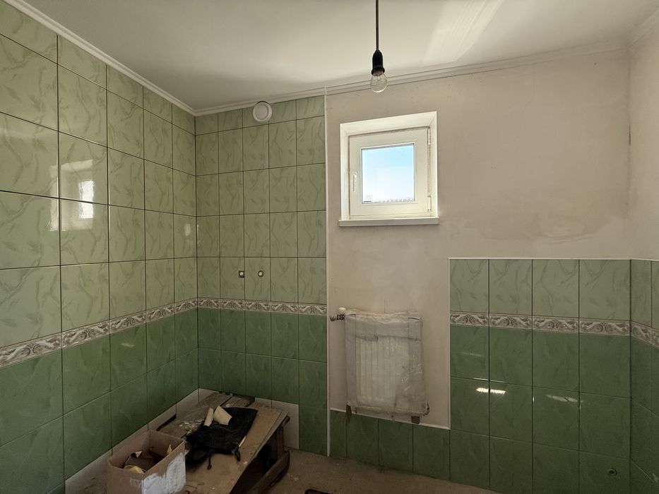 Продам 1/2 частину   Будинку вул Добровольців (р-н стрижень)