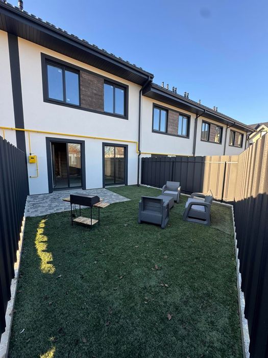 Буча, Таунхаус 3х поверховий ,Бучанскій Парк ,без комісій. Єоселя +