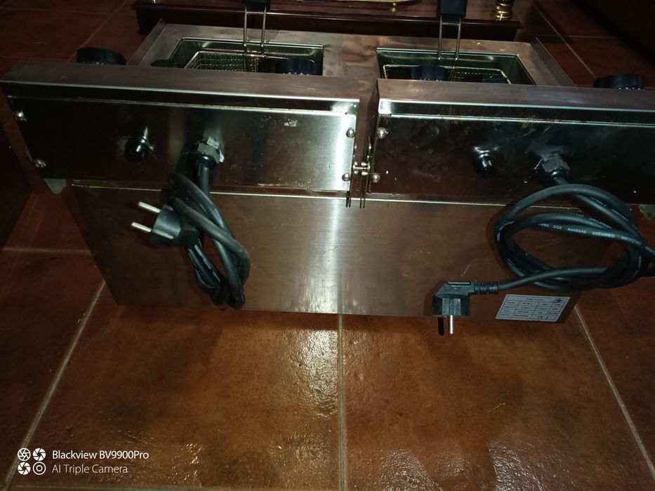 Fritadeira Eléctrica dupla direi sminova por estar no estado que está
