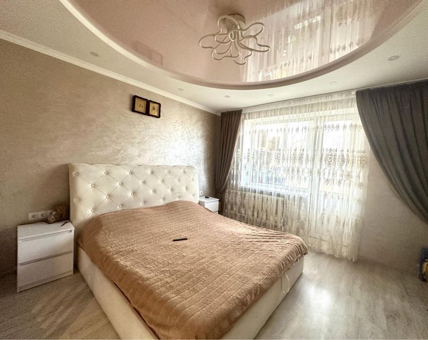 Продам квартиру 82м2 в ЦЕНТРІ м. Буча. ЧОТИРИ кімнати. 6 поверх