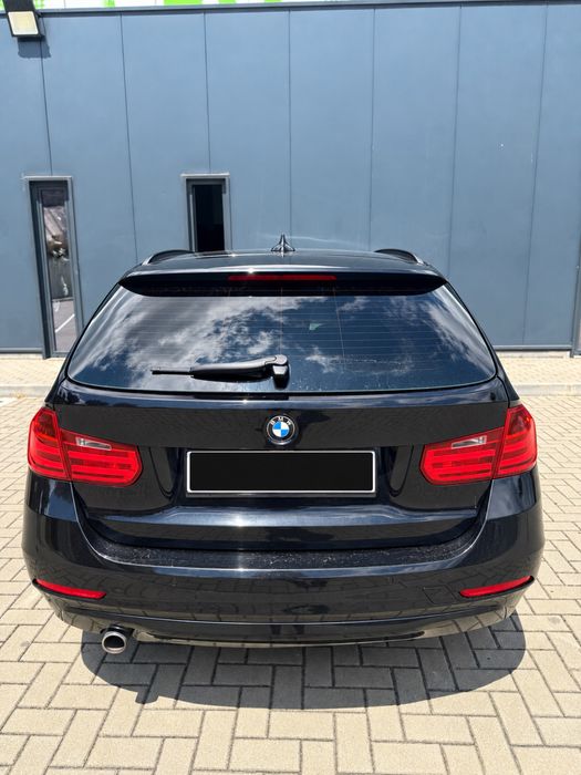 BMW 316D Serie 3 Touring foto 2