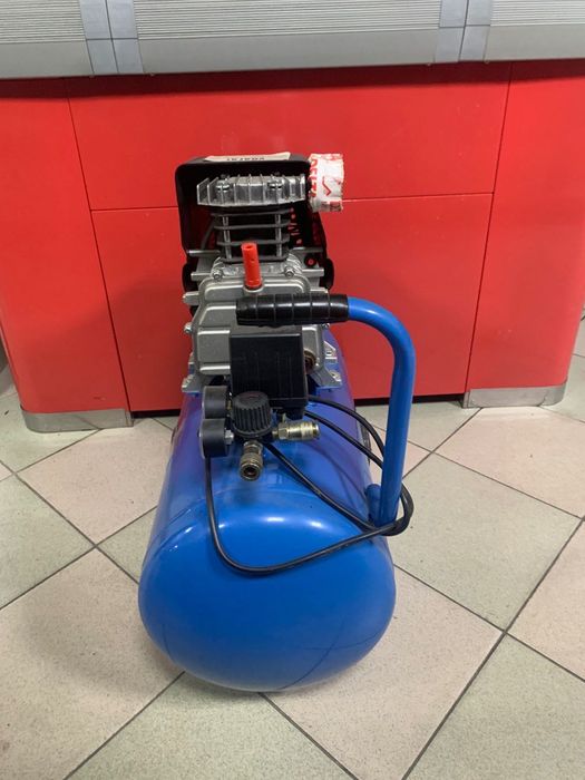 Воздушний компрессор BauMaster