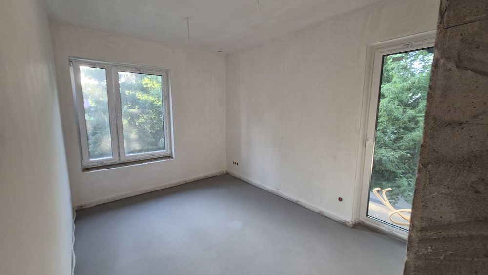Lokal 130m  na I piętrze