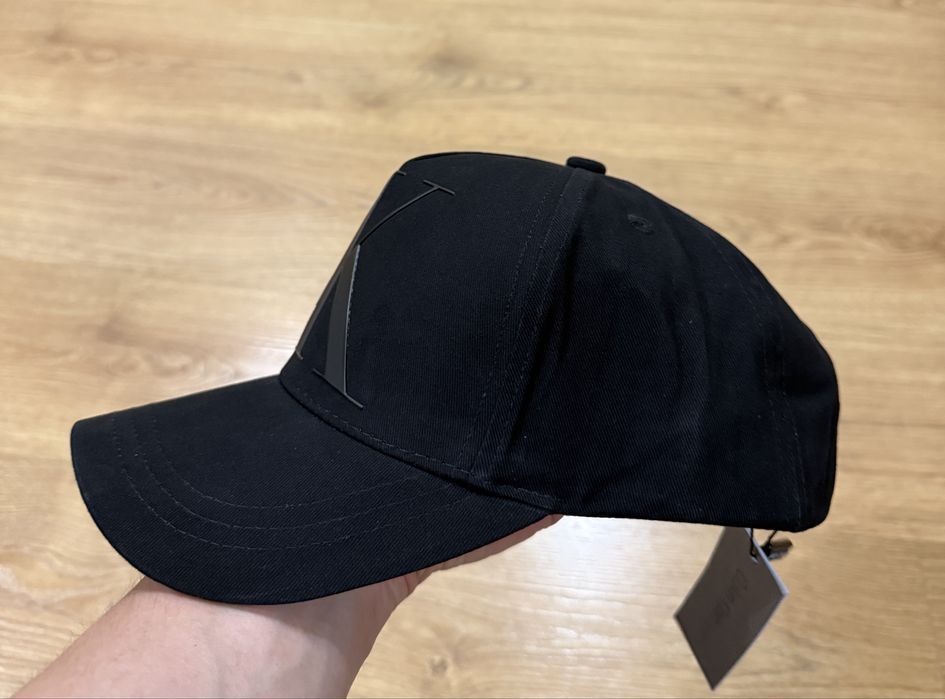 Кепка calvin klein  разпродаж