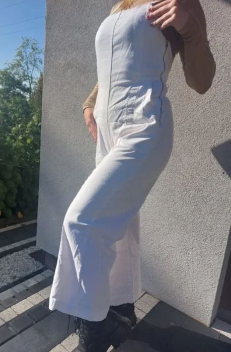 Kombinezon biały