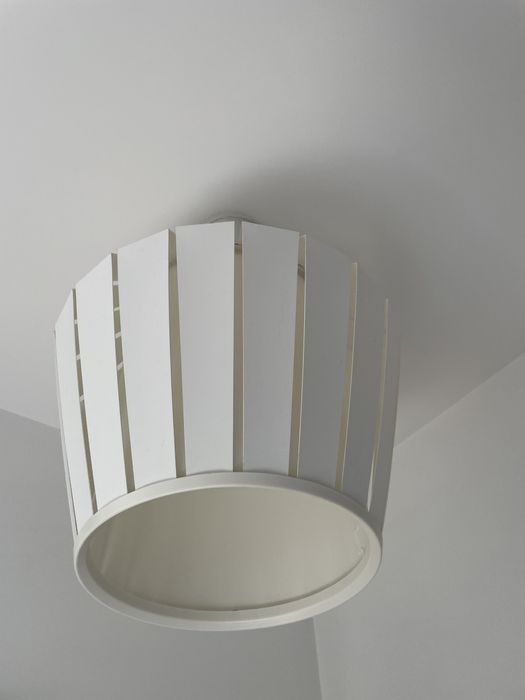 Abajur branco IKEA